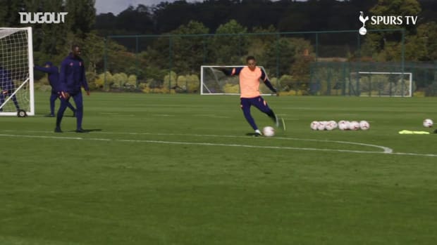 New Spurs signing Carlos Vinicius takes part in shooting drill